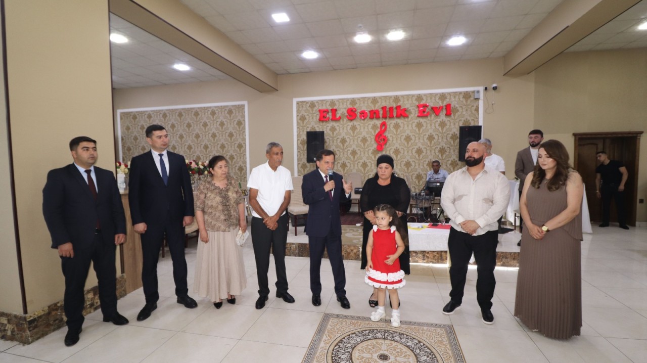 Qazaxın icra başçısı şəhid bacısının nişan mərasimində - FOTOLAR